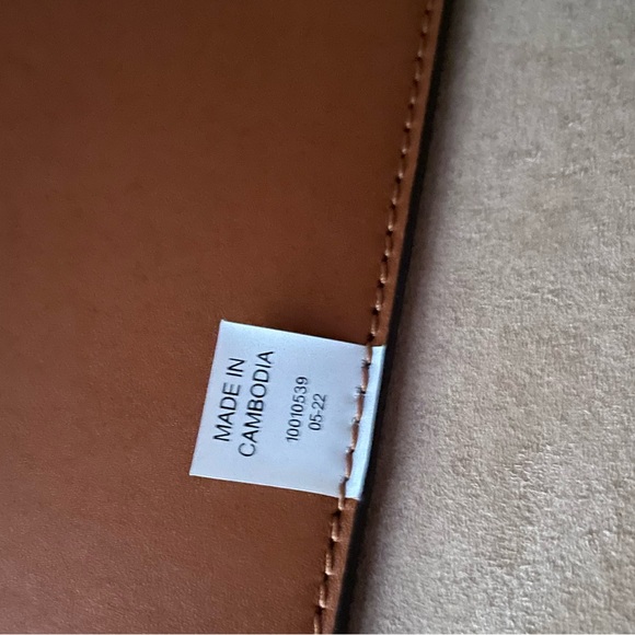 New, blake mixed material tote bag - Picture 12 of 15